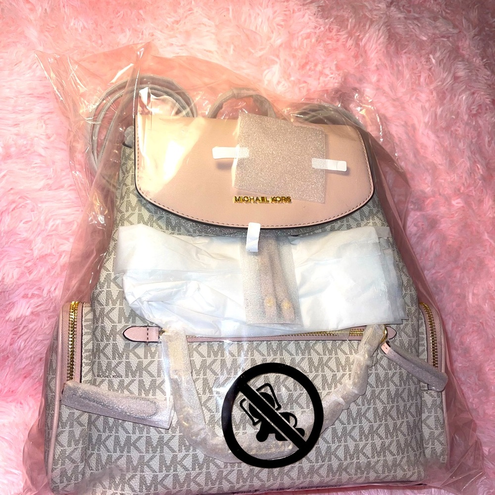 Cream colored Michael Kors Backpack - Picture 8 of 8